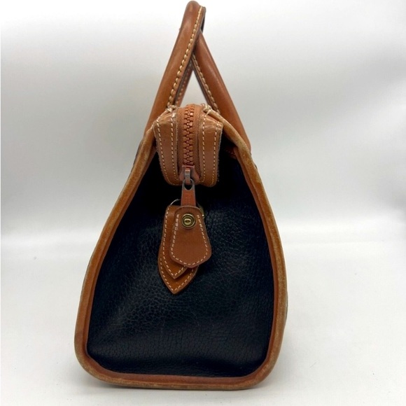 Dooney & Bourke Vintage Black Pebbled Leather Crossbody Purse + Cosmetic Bag - Picture 4 of 11